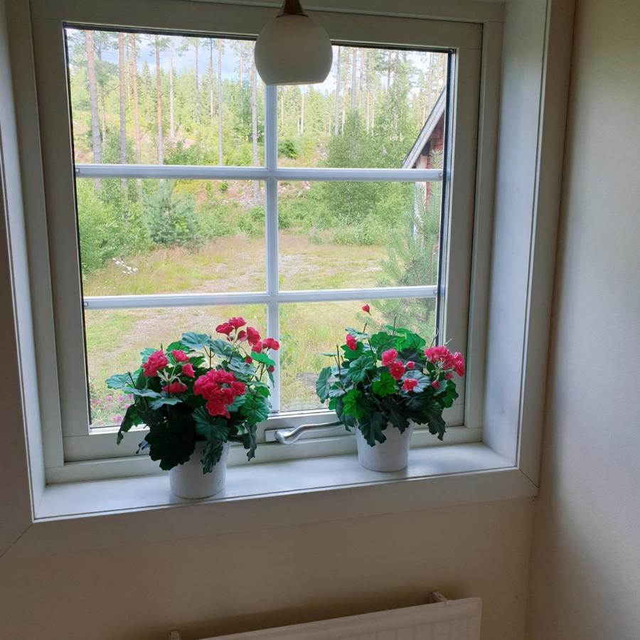 Cabin Near Lake And Beautiful Nature Reserve. Bodafors Екстер'єр фото